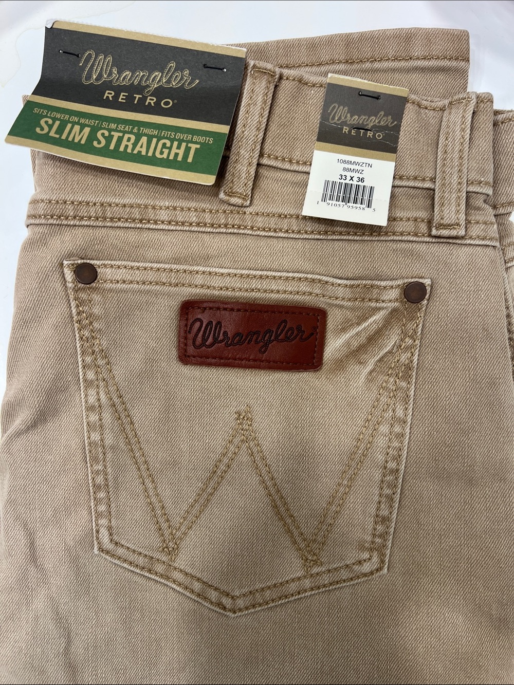 Wrangler Retro Slim Straight Men’s Jeans — Beige/Tan